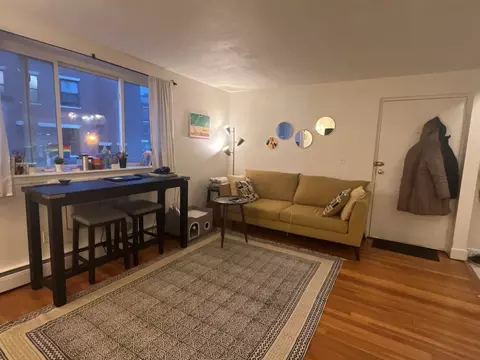 135 Inman St #6, Cambridge, MA 02139