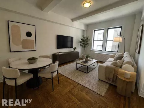 25 W 68th St #9G, New York, NY 10023