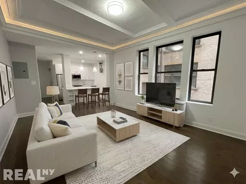 200 W 58th St #8D, New York, NY 10019