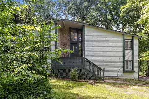 6651 Windwood Cir, Douglasville, GA 30135