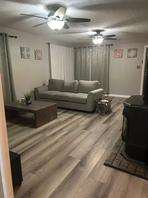 600 NE 3rd St #1529260P, Hermiston, OR 97838