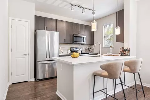749 Sawdust Rd #MTWS, The Woodlands, TX 77380