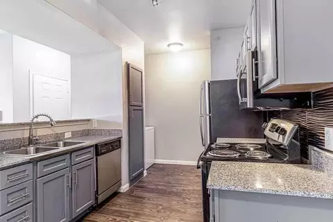 1710 Old Alvin Rd #OBE, Pearland, TX 77581
