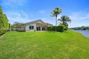 16440 Ruby Lk, Weston, FL 33331