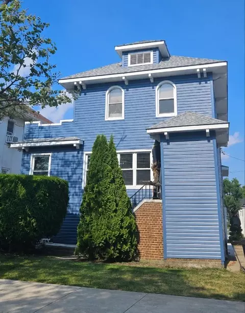 470 Lafayette Blvd #2, Long Beach, NY 11561