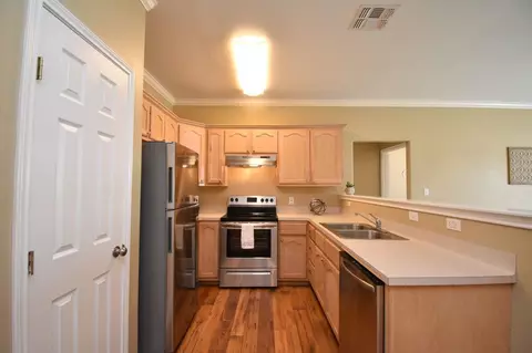 130 Sherwood Drapt #B, Victoria, TX 77901