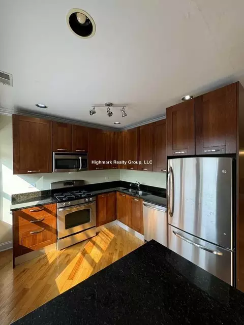 6935 N Oakley Ave #1T, Chicago, IL 60645