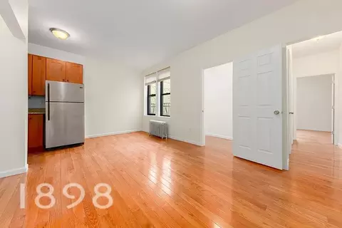 41-41 44th St #4J, New York, NY 11104