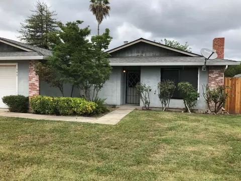 545 Bluefield Ave, Turlock, CA 95382