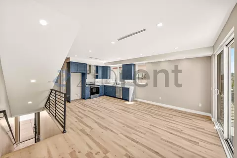 227 N Burlington Ave #1, Los Angeles, CA 90026