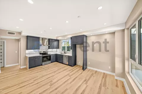 227 N Burlington Ave #3, Los Angeles, CA 90026