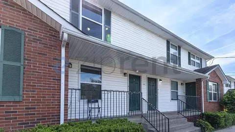 813 Golfview Pl #B, Clarksville, TN 37043