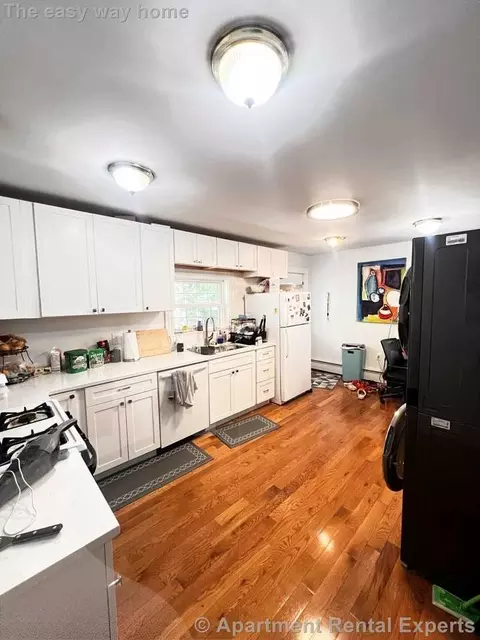 37 Charnwood Rd #1, Somerville, MA 02144
