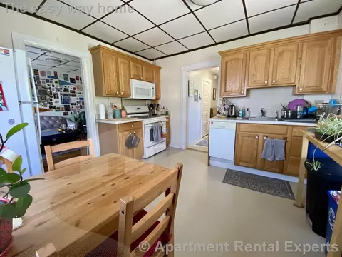 12 Craigie St #4, Somerville, MA 02143