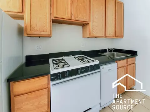 3926 N Pine Grove Ave #3E, Chicago, IL 60613