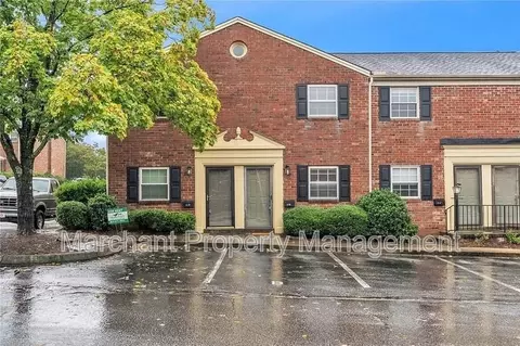2530 E North St #11B, Greenville, SC 29615