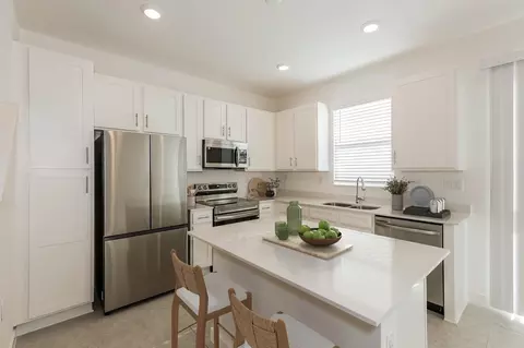 1539 Tristar Dr, Plant City, FL 33563