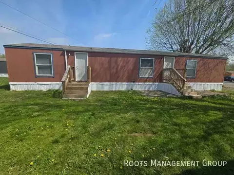 272 Emerson Bypass Rd #B17, Russellville, KY 42276
