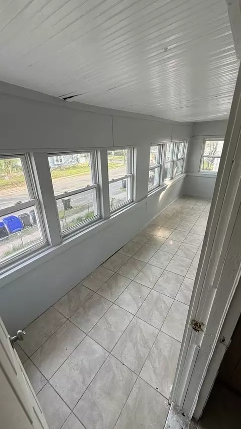 296 Tolland St #2F, East Hartford, CT 06108