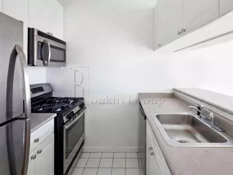 30 Carlisle St #12, New York, NY 10006