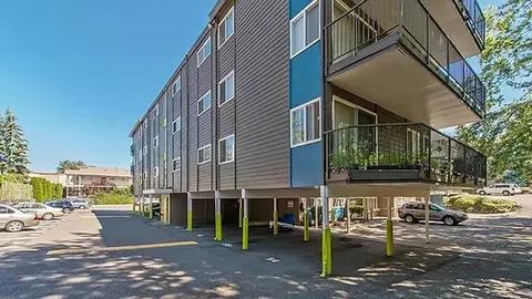 12415 Ambaum Blvd SW, Burien, WA 98146