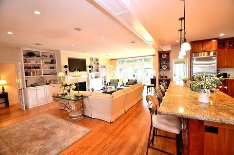 135 E Ave, Coronado, CA 92118
