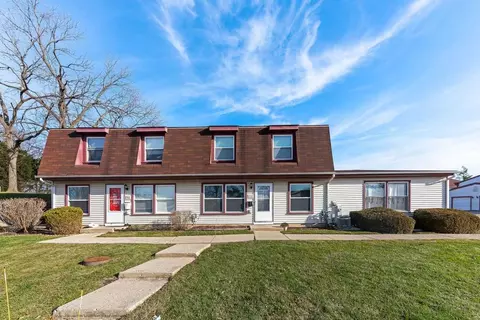1960 Liberty Pl, Hoffman Estates, IL 60169