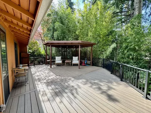 15130 SE 47th Pl, Bellevue, WA 98006