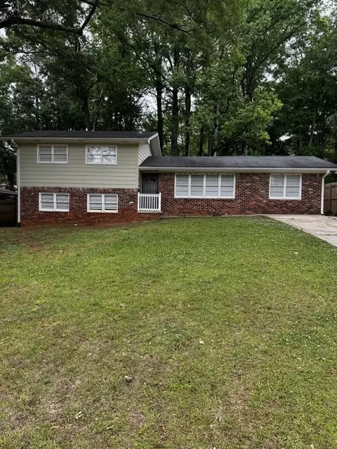 1015 Casa Dr, Clarkston, GA 30021