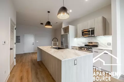 6340 W Belmont Ave #202, Chicago, IL 60634