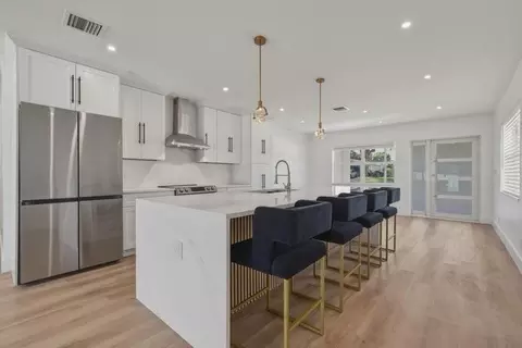 461 SW 1st St, Boca Raton, FL 33432