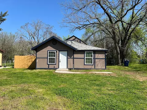 531 W Collins St #NA, Denison, TX 75020