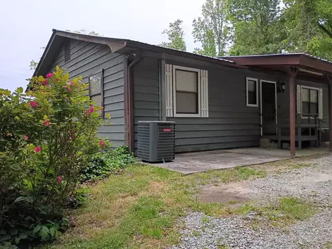 24 Dogwood Ln #A, Clayton, GA 30525