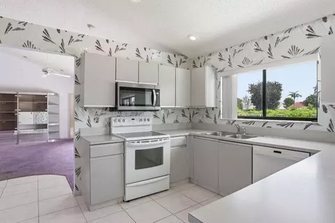 9476 El Clair Ranch Rd, Boynton Beach, FL 33437