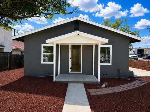 8806 Chantry Ave, Fontana, CA 92335