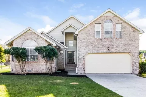 239 Heritage Cir E, La Vergne, TN 37086