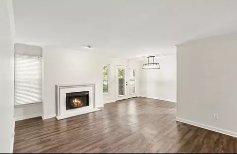 213 Hillsboro Pl, Nashville, TN 37215