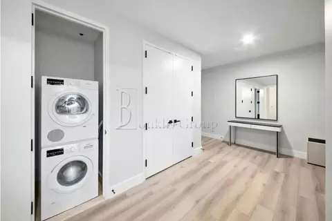 95 Wall St #1219, New York, NY 10005
