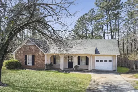 1161 Salisbury Trl, Riverdale, GA 30296