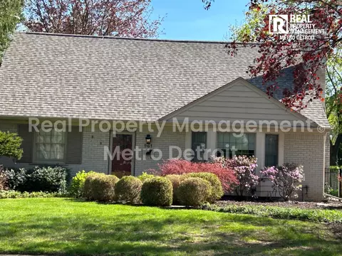 961 Nampa Ct, Troy, MI 48084