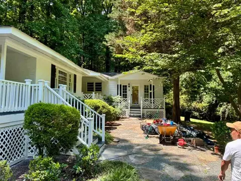 1209 Roosevelt Dr, Chapel Hill, NC 27514