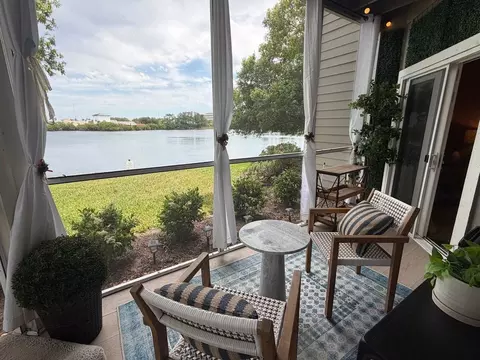 10000 Gate Pkwy N, Jacksonville, FL 32246
