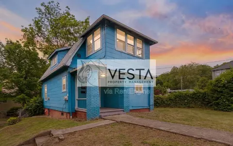 17 Clyde St #B, Asheville, NC 28801
