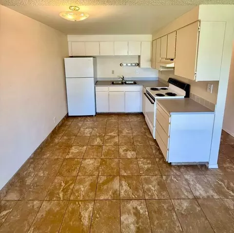 2124 Arthur St #12, Klamath Falls, OR 97603