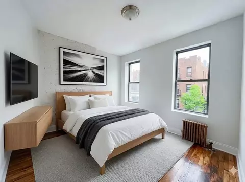 405 W 49th St #3E, New York, NY 10019