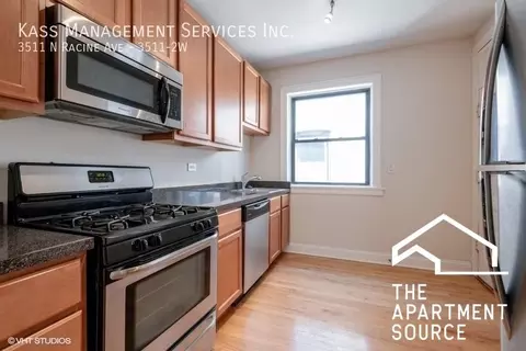 3511 N Racine Ave #2W, Chicago, IL 60657