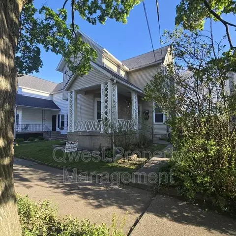 747 1st St NW #1, Grand Rapids, MI 49504
