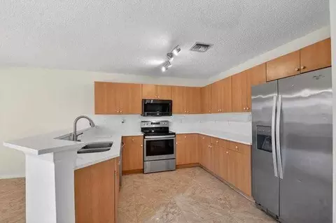 738 Perdido Heights Dr, Greenacres, FL 33413