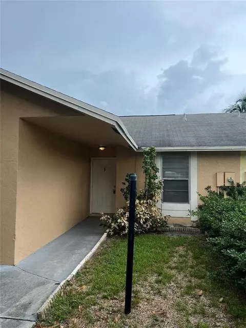 9 NE 44th St, Pompano Beach, FL 33064