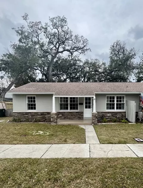 27 Seminole Dr, Rockledge, FL 32955